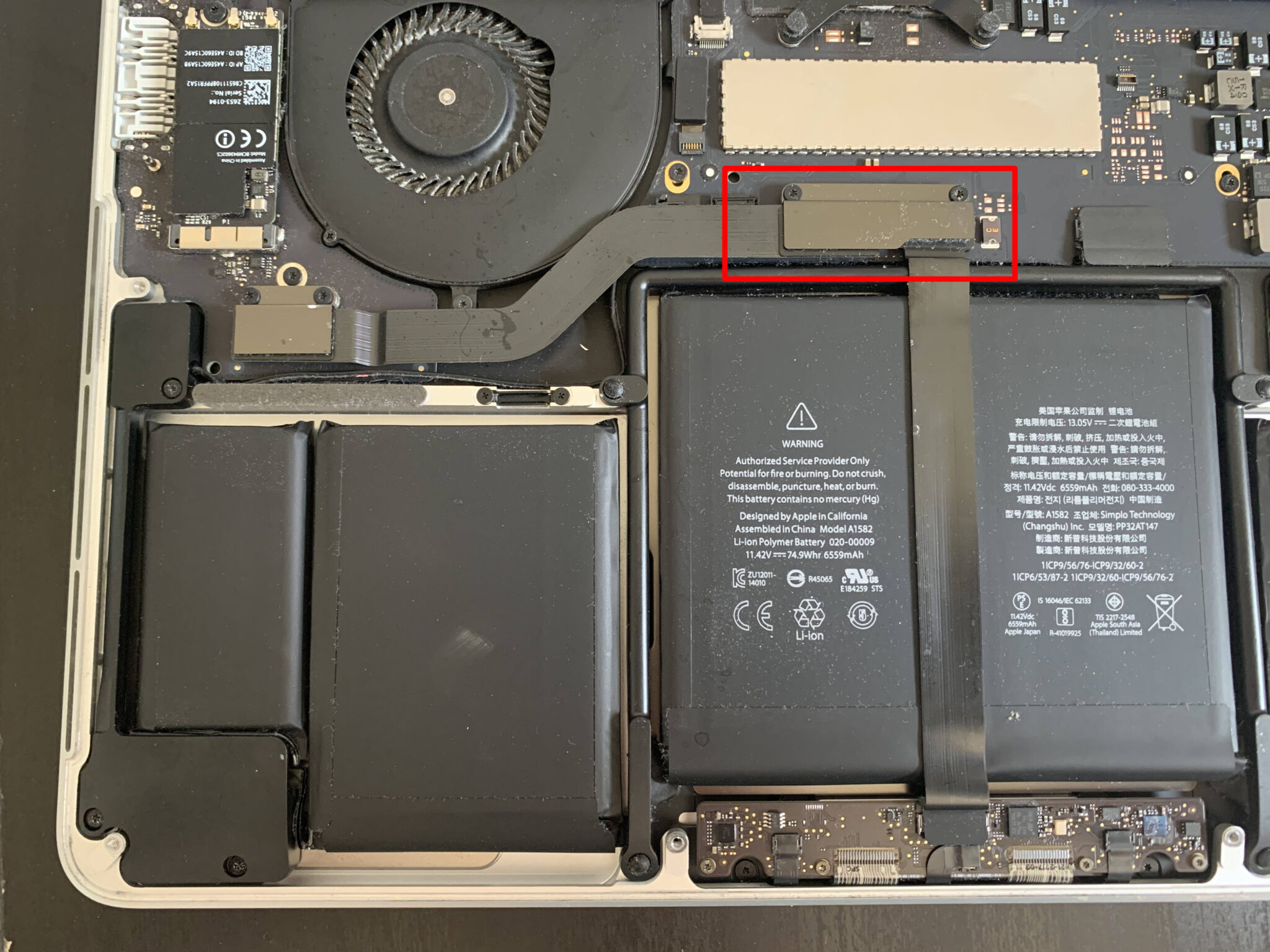 How to replace a speaker in a Macbook Pro - @LeeThomasTech